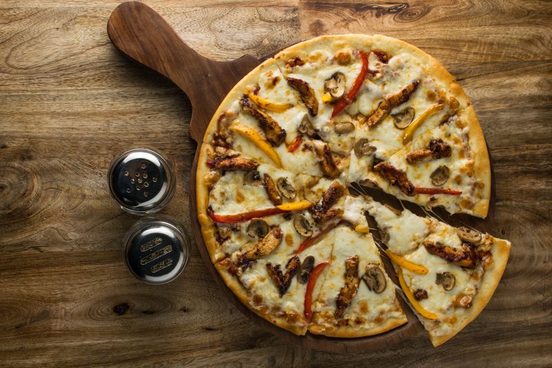 Classic Red Base mod pizza crust with tomato sauce